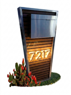 Urban Governor Series Stand & Mailbox