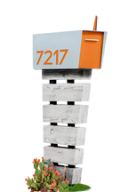 Urban Stack Series – White Wood Stand